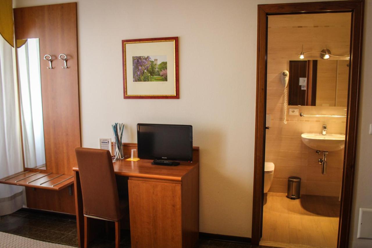 Hotel Centrale エステ エクステリア 写真