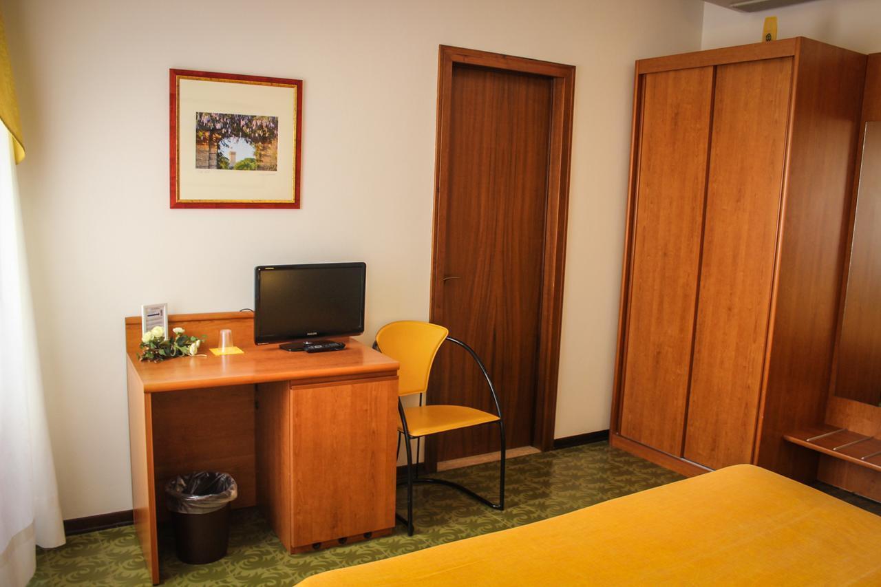 Hotel Centrale エステ エクステリア 写真