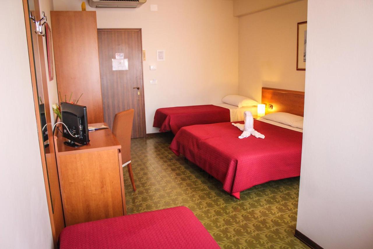 Hotel Centrale エステ エクステリア 写真