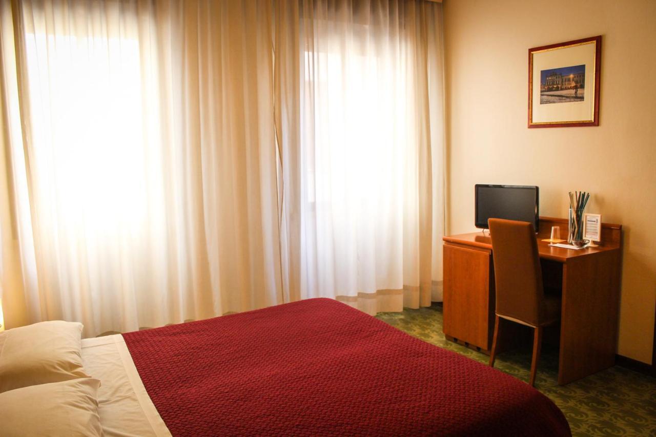 Hotel Centrale エステ エクステリア 写真